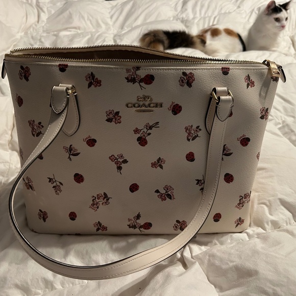 Coach Ladybug 🐞 tote bag - Picture 1 of 9